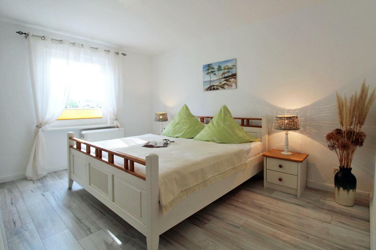 Zur Alten Boddenfischerei Ferienwohnung Zander Neuendorf Heide Luaran gambar